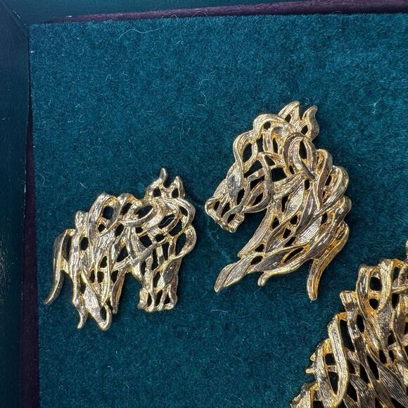 Large Filigree Gold Tone J.J. JONETTE 1988 Horse Brooch & Earrings Vintage, Mint - Picture 2 of 4